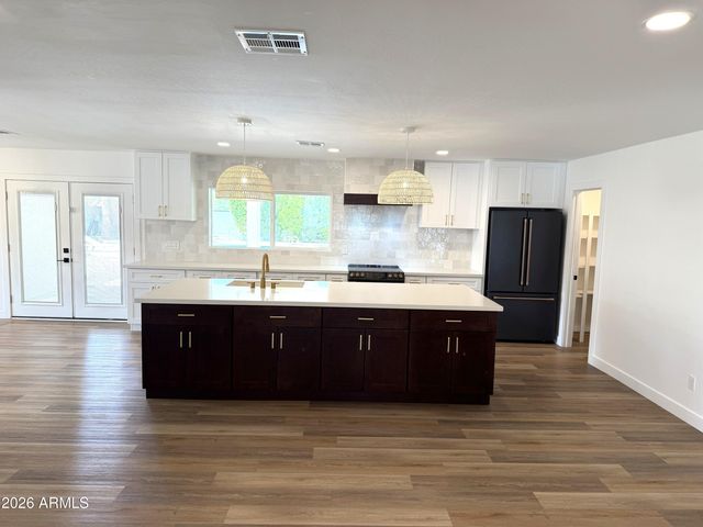 5924 E NORTH Lane, Paradise Valley, AZ 85253
