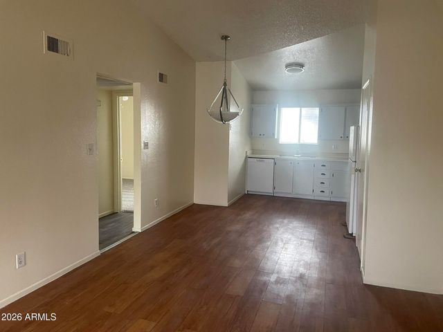 465 W IVYGLEN Street 224, Mesa, AZ 85201