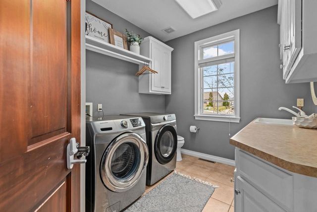 2304 HAYSACHER COURT, Kaukauna, WI 54130