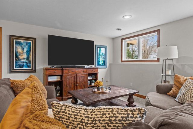 2304 HAYSACHER COURT, Kaukauna, WI 54130