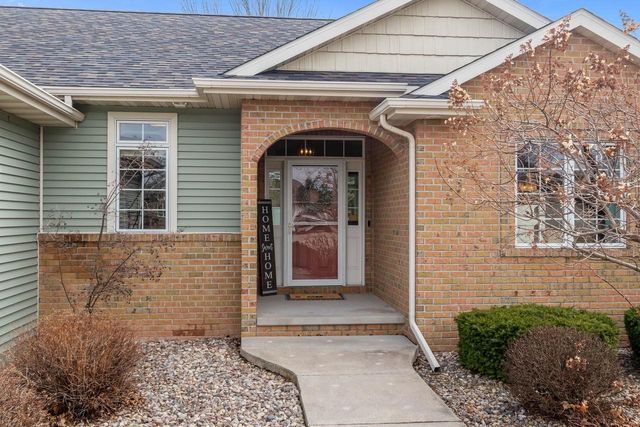 2304 HAYSACHER COURT, Kaukauna, WI 54130