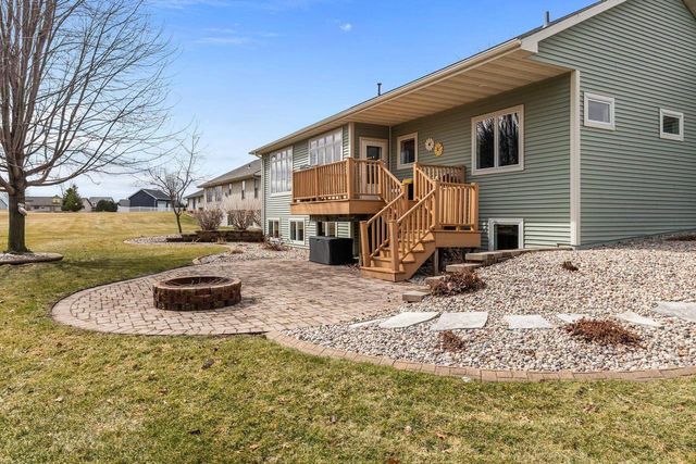 2304 HAYSACHER COURT, Kaukauna, WI 54130