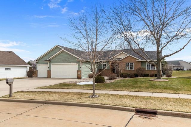 2304 HAYSACHER COURT, Kaukauna, WI 54130