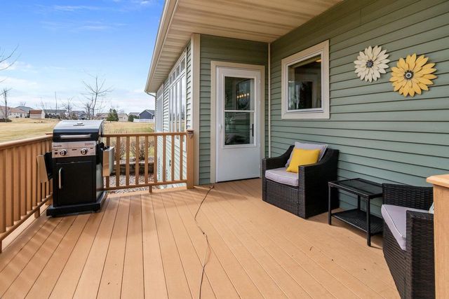 2304 HAYSACHER COURT, Kaukauna, WI 54130