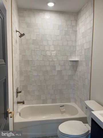 7519 R RIDGE, Philadelphia, PA 19128