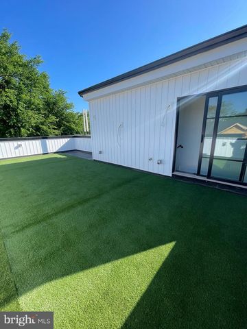 7519 R RIDGE, Philadelphia, PA 19128