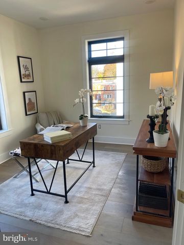 7519 R RIDGE, Philadelphia, PA 19128