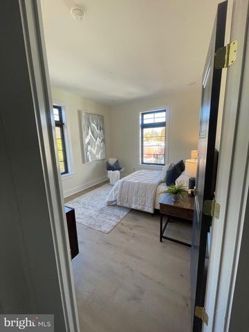 7519 R RIDGE, Philadelphia, PA 19128