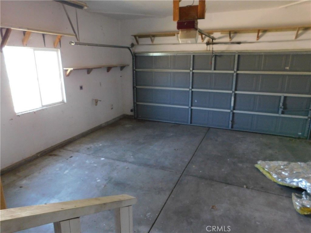 Image 13 of property listing at 23441 Lakeview, Tehachapi, CA 93561