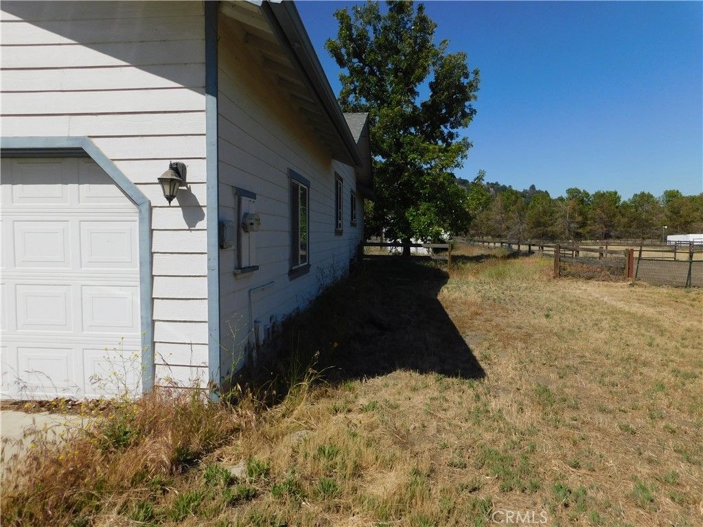 Image 16 of property listing at 23441 Lakeview, Tehachapi, CA 93561
