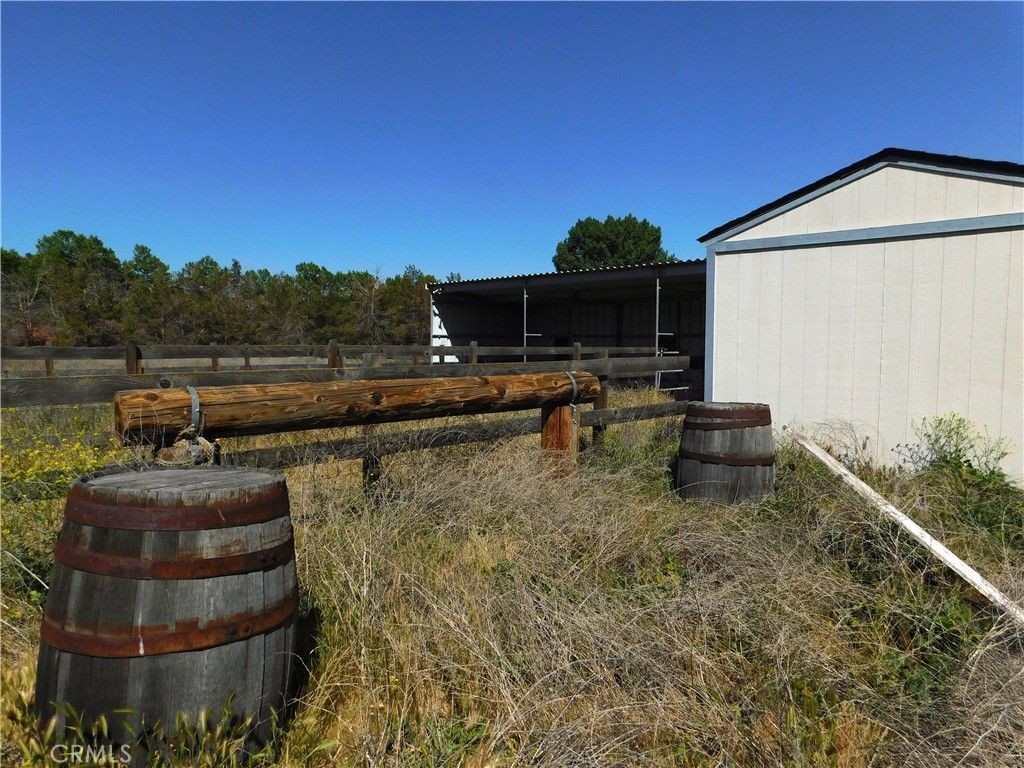 Image 17 of property listing at 23441 Lakeview, Tehachapi, CA 93561