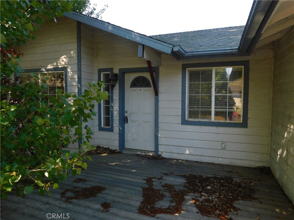 Image 3 of property listing at 23441 Lakeview, Tehachapi, CA 93561