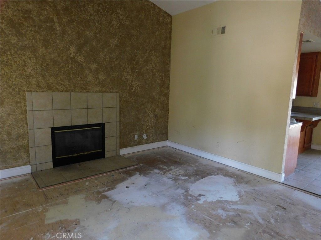 Image 4 of property listing at 23441 Lakeview, Tehachapi, CA 93561