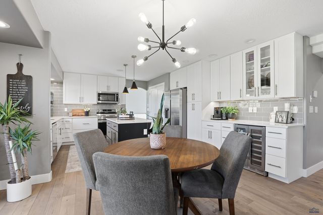 5299 CONIFER LN, Rapid City, SD 57702