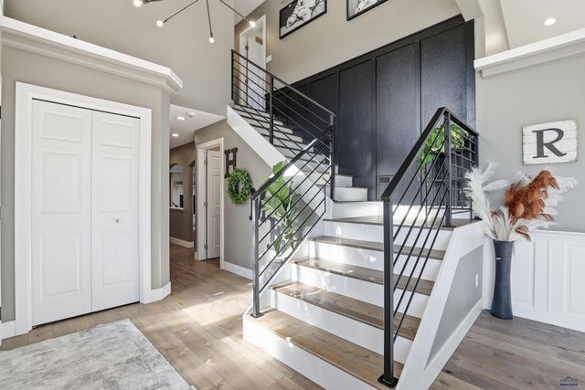 5299 CONIFER LN, Rapid City, SD 57702