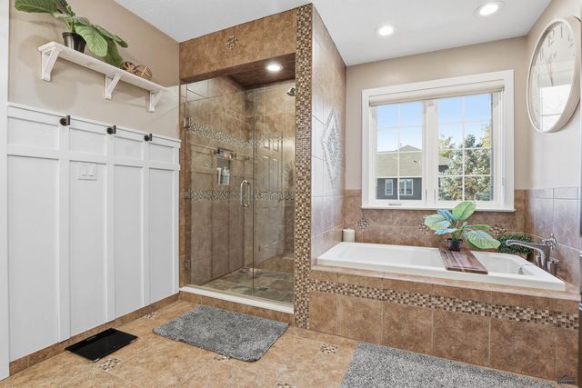 5299 CONIFER LN, Rapid City, SD 57702