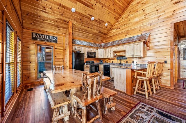 1440 Eagle Cloud Way, Sevierville, TN 37862