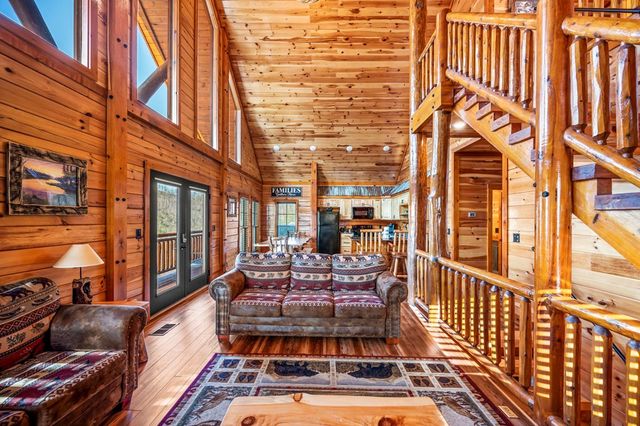 1440 Eagle Cloud Way, Sevierville, TN 37862