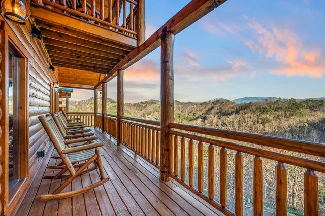 1440 Eagle Cloud Way, Sevierville, TN 37862