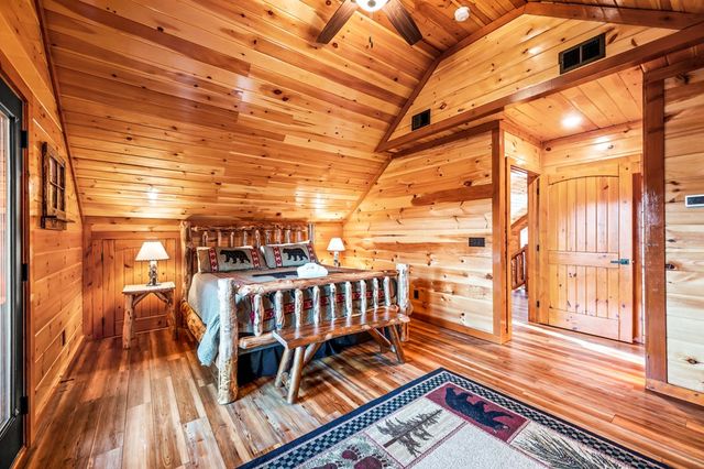 1440 Eagle Cloud Way, Sevierville, TN 37862