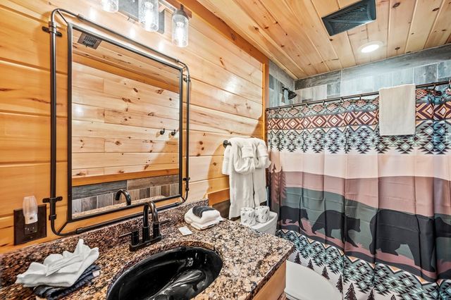 1440 Eagle Cloud Way, Sevierville, TN 37862