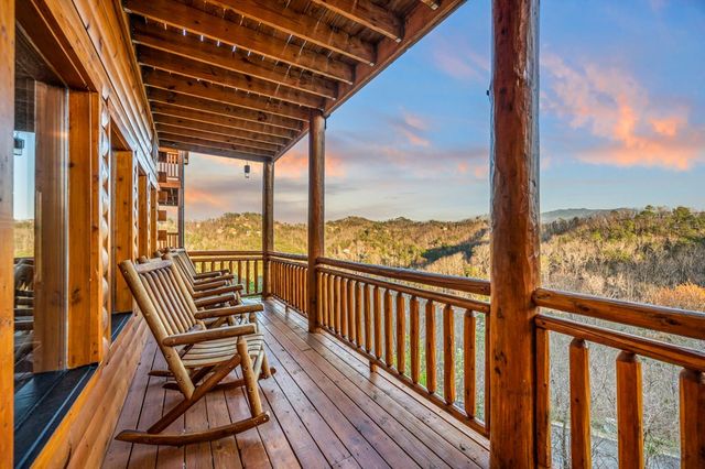 1440 Eagle Cloud Way, Sevierville, TN 37862