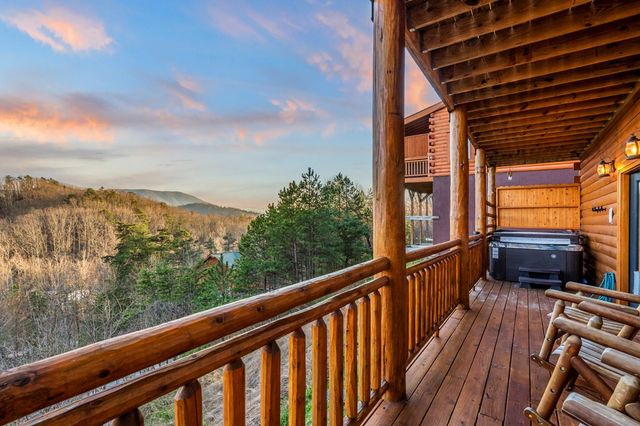 1440 Eagle Cloud Way, Sevierville, TN 37862