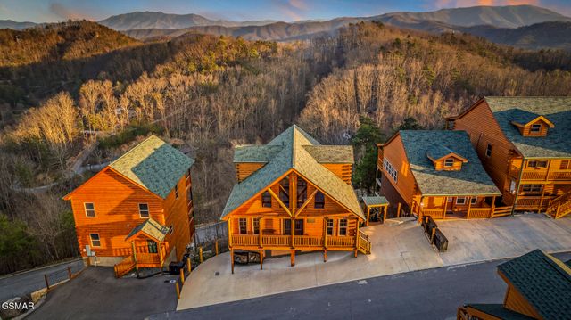 1440 Eagle Cloud Way, Sevierville, TN 37862