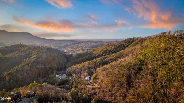 1440 Eagle Cloud Way, Sevierville, TN 37862