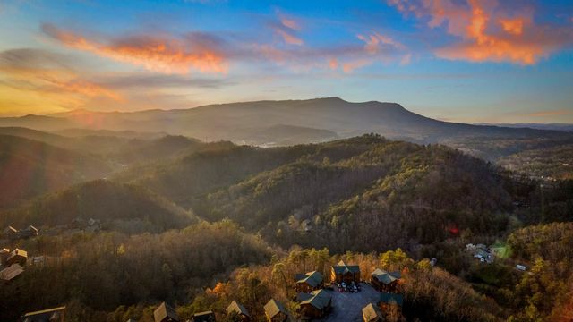 1440 Eagle Cloud Way, Sevierville, TN 37862