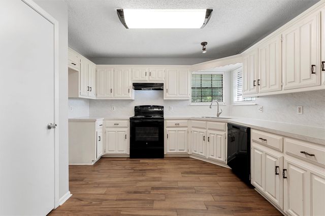 3308 Windsor Way, Woodway, TX 76712