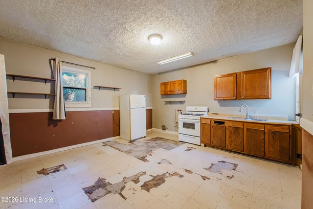 2012 Bank St, Louisville, KY 40203