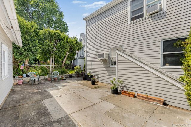 174 Ashford Avenue B, Dobbs Ferry, NY 10522