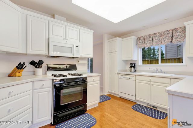 1804 Concord Hill Drive, Anchorage, AK 99515