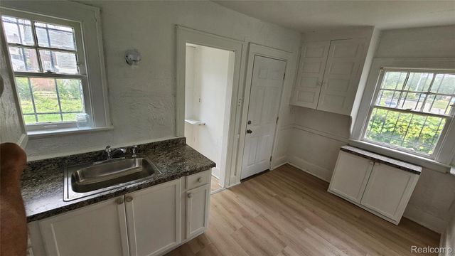 345 W Nevada Street, Highland Park, MI 48203