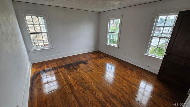 345 W Nevada Street, Highland Park, MI 48203