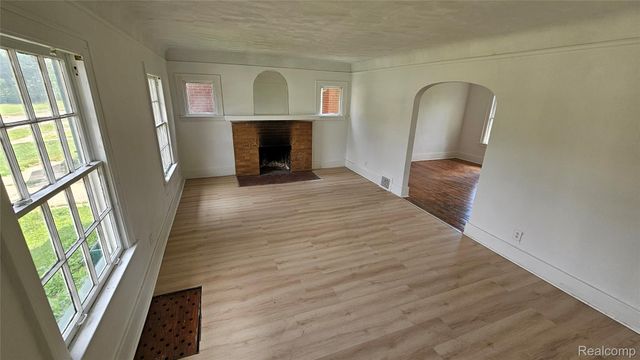 345 W Nevada Street, Highland Park, MI 48203