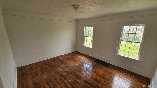 345 W Nevada Street, Highland Park, MI 48203