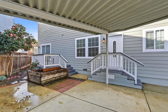 14685 Oka Road, Los Gatos, CA 95032