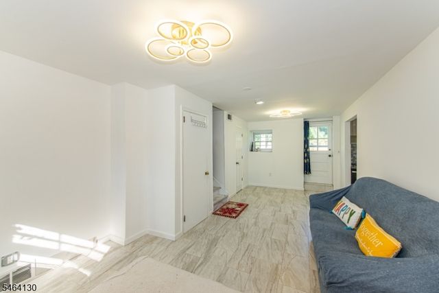 25 Sunset Ter, Wayne Twp., NJ 07470