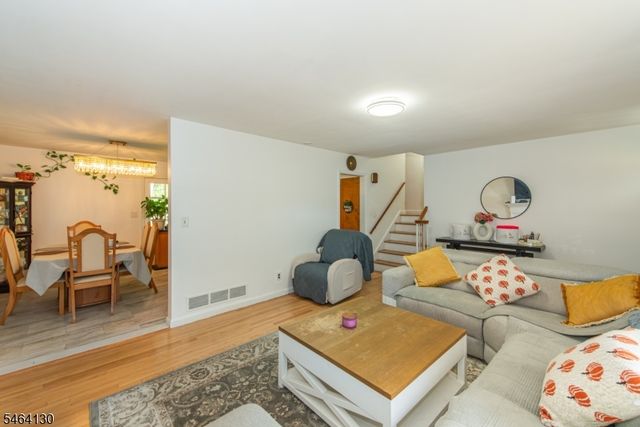 25 Sunset Ter, Wayne Twp., NJ 07470