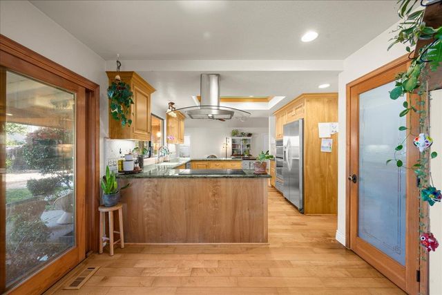 10 Capay Ct, Sacramento, CA 95831