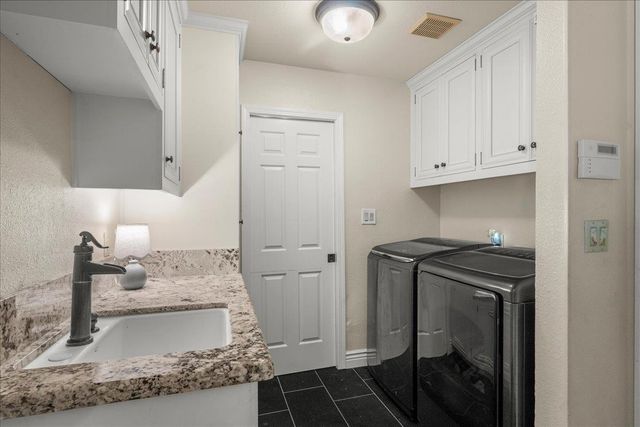 10 Capay Ct, Sacramento, CA 95831