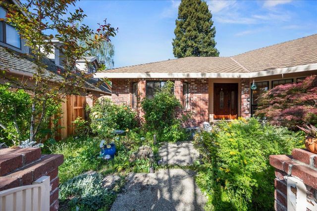 10 Capay Ct, Sacramento, CA 95831
