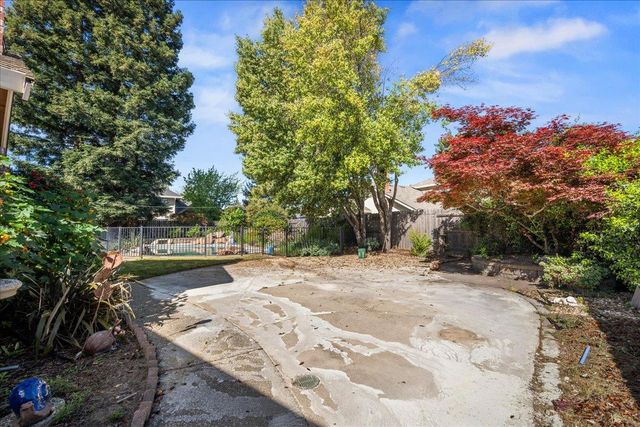 10 Capay Ct, Sacramento, CA 95831