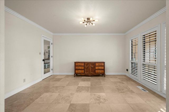 10 Capay Ct, Sacramento, CA 95831