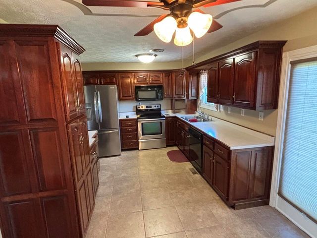 270 Jericho Road, Russell Springs, KY 42642