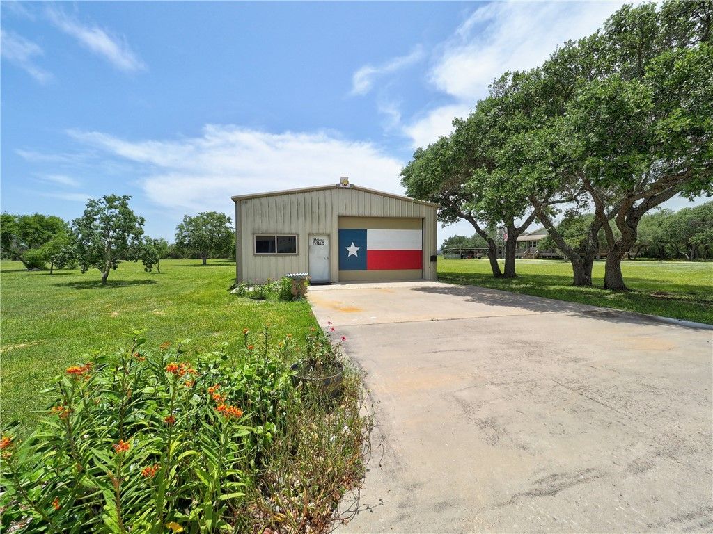 855 Jacoby Lane, Aransas Pass, TX 78336 — photo 2