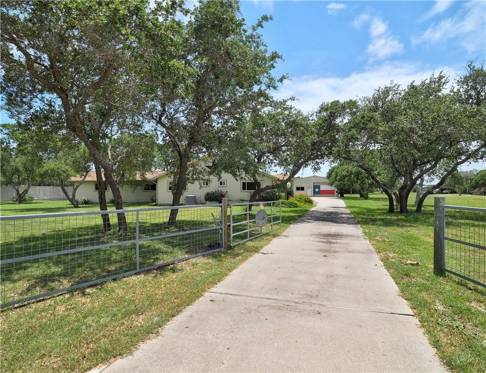 855 Jacoby Lane, Aransas Pass, TX 78336 — photo 4