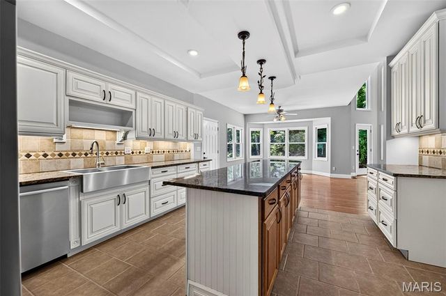 2440 Sunrise Drive, Barnhart, MO 63012